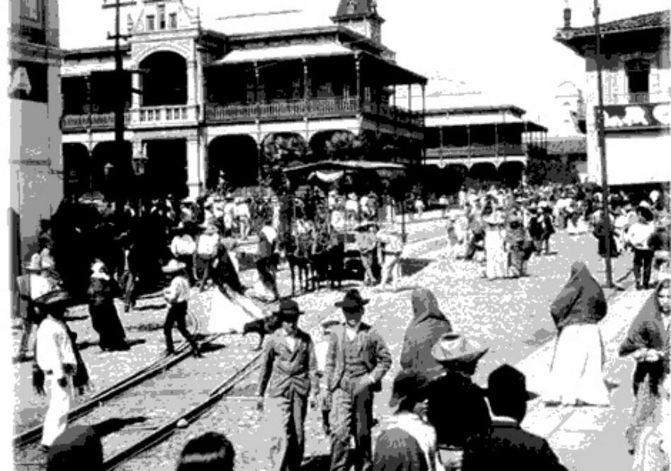  La primera función de cine en México