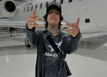 Natanael Cano vuelve a dar de qué hablar; porta pantalones con los rostros de "El Chapo" y Pablo Escobar