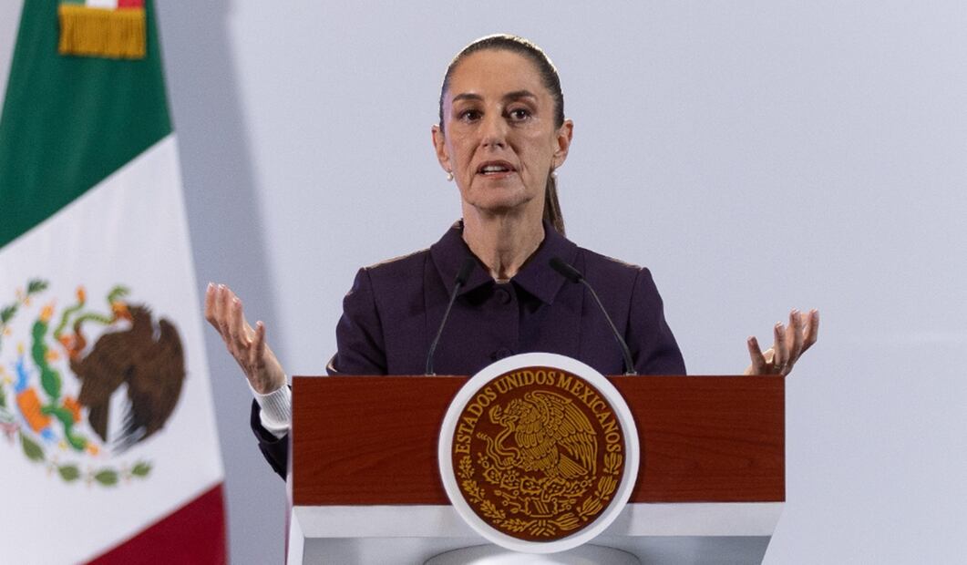 Al manifestar que el “agua le pertenece a la nación“, la Presidenta de México, Claudia Sheinbaum Pardo, aseguró que con el nuevo Plan Nacional Hídrico se recuperará el agua como un bien de la nación y como un derecho humano por lo que se ordenarán las concesiones que se han entregado para la explotación del agua. Foto: Hugo Salvador/EL UNIVERSAL