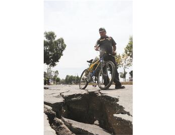 Por grietas, demolerán 700 casas en Tláhuac