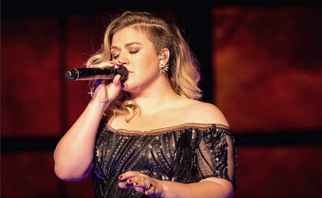 Kelly Clarkson revela segundo embarazo en pleno concierto