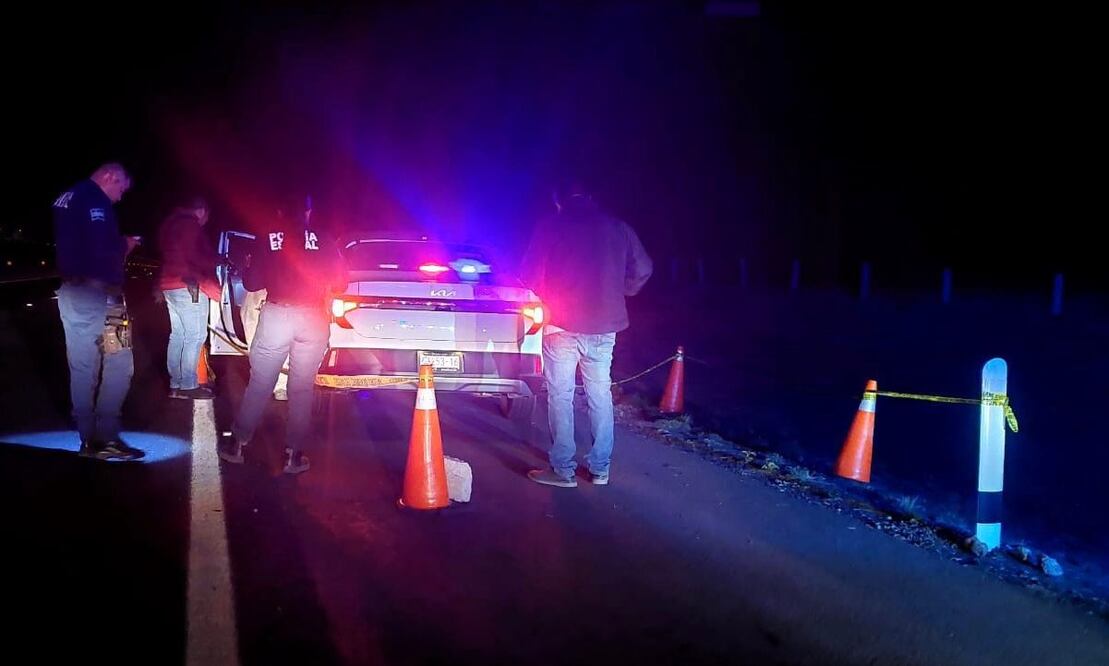 Fue localizado a la orilla de la carretera  México- Pachuca el cuerpo de una persona. Foto: especial