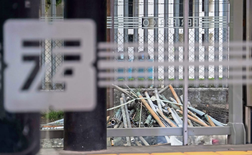 En un recorrido de EL UNIVERSAL, se constató que algunas estaciones tienen material de construcción en zona de torniquetes o vías; otras ya están listas. Foto: FOTOS: KARLA GUERRERO/EL UNIVERSAL