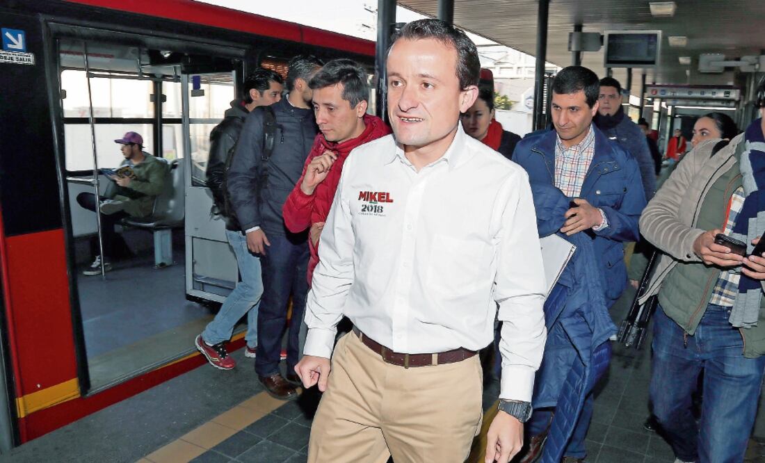 El precandidato a la jefatura de Gobierno reveló que tres integrantes de su equipo fueron asaltados en el Metrobús (AGUSTÍN SALINAS. EL UNIVERSAL)