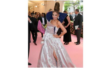 Thalía luce como una dominatrix en Instagram