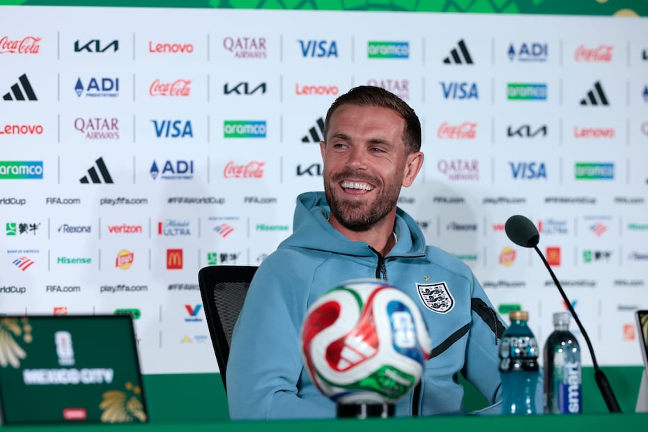 Jordan Henderson en conferencia de prensa con la selección de Inglaterra, durante el Mundial de 2026 - Foto: EFE