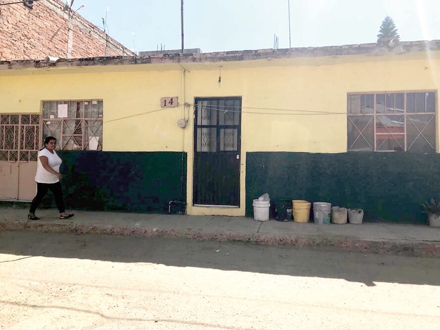 La casa de doña Cleta, abuela de Rubén Cárdenas, está cerrada, pues la mujer fue hospitalizada tras saber que a su nieto le aplicaron la inyección letal (XÓCHITL ÁLVAREZ. EL UNIVERSAL)