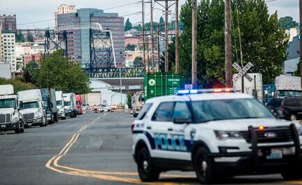 Policías matan a hombre que intentó incendiar centro de detención de migrantes en Washington