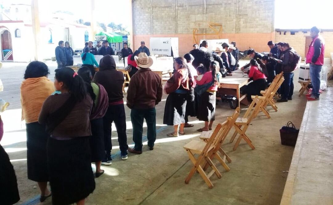 Ciudadanos de Chiapas emiten su voto Foto: Twitter @INE_Chiapas