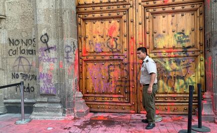 Personal del INAH inicia evaluación de daños en la Puerta Mariana de Palacio Nacional