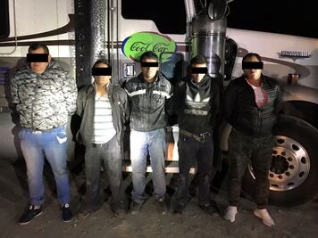 Recuperan tráiler robado y rescatan a chofer secuestrado en Chalco