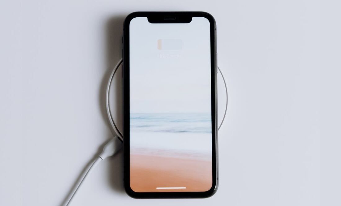 Aprende a cargar tu celular de manera correcta. Foto: Pexels