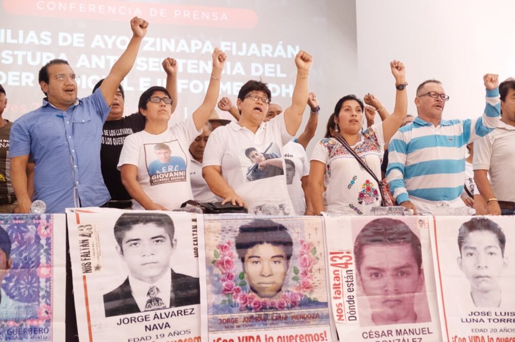 Padres de los 43 estudiantes normalistas de Ayotzinapa exigen al gobierno federalTribunal Colegiado y sepultar la llamada verdad histórica. (ANDREA MURCIA. CUARTOSCURO)