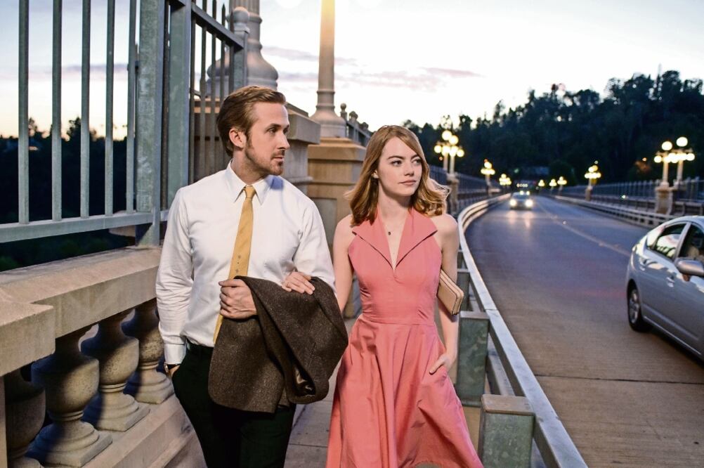 Además de dinero, la película va por los premios. Ryan Gosling y Emma Stone aspiran al Oscar en la categoría de Mejor Actor y Actriz, respectivamente (FOTOS: CORTESÍA)