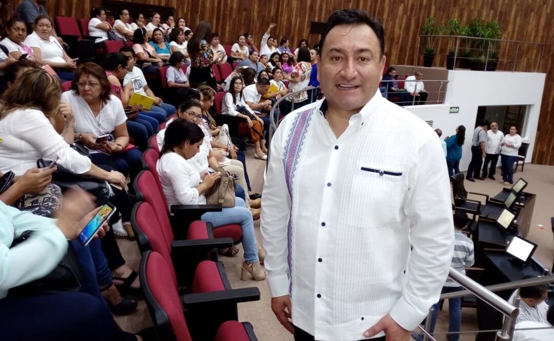El coordinador de los diputados locales del PAN en el país, Edgar Armando Olvera Higuera, aseguró que lo de los niños fantasmas son un pretexto del gobierno federal para justificar las nuevas reglas de operación (CUAUHTÉMOC MORENO)