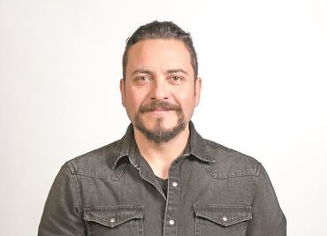 Funden sus cuchillos hasta debajo de las piedras