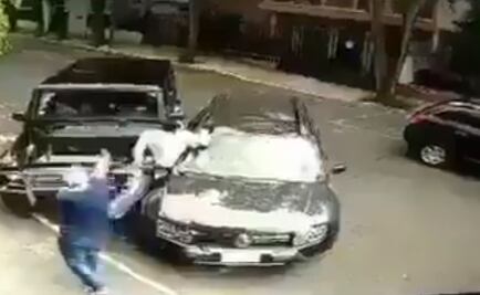 Embiste con camioneta a presunto delincuente