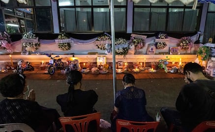 "Regresa a casa": despiden a niños asesinados por expolicía en guardería de Tailandia