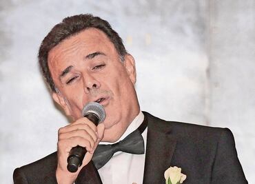 Más querido que García Márquez y Cantinflas