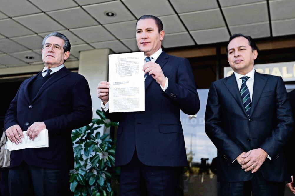 El gobernador de Puebla, Rafael Moreno Valle, impugnó ayer la resolución del INE que le impide hablar sobre los logros de su administración. (FERNANDO RAMÍREZ. EL UNIVERSAL)