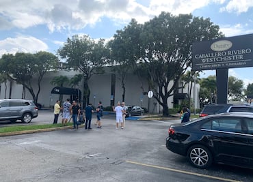 El cuerpo de José José no desapareció y ya lo están velando