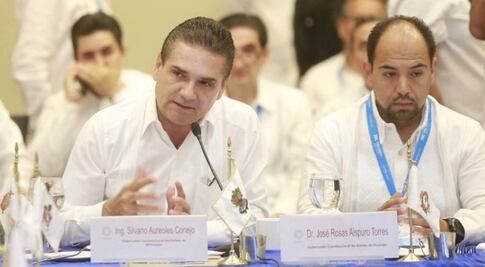 Silvano Aureoles impulsa estrategia nacional por alertas de viaje