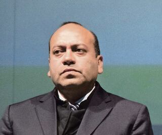 Alcalde de V. Carranza se pinta de Morena