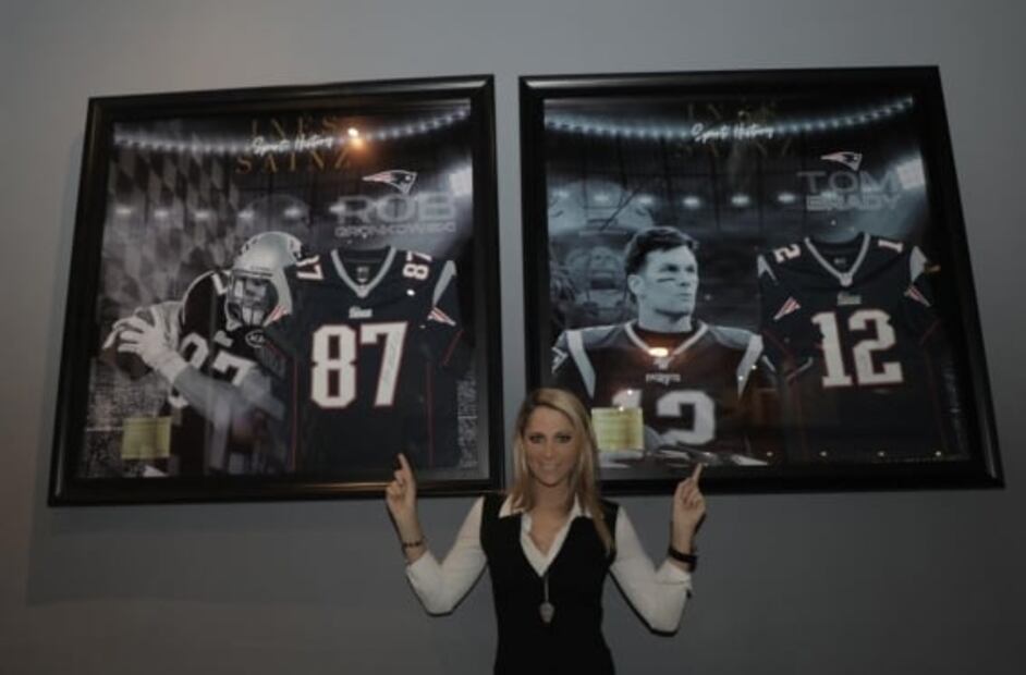 Inés Sainz inaugura bar con temática deportiva