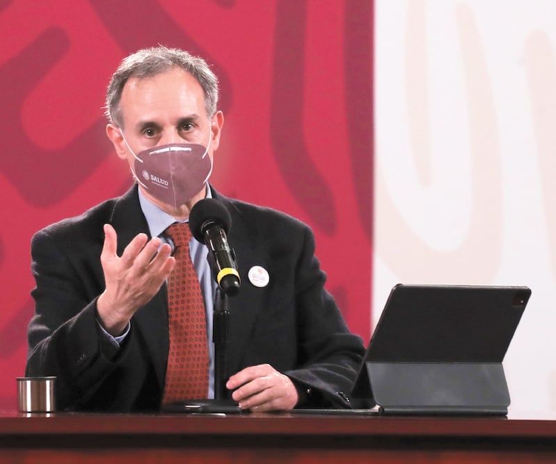 Hugo López-Gatell Ramírez, subsecretario de Prevención y Promoción de la Salud de la Secretaría de Salud, dijo que no usar cubrebocas supone un grave riesgo. Foto: GERMÁN ESPINOSA. EL UNIVERSAL
