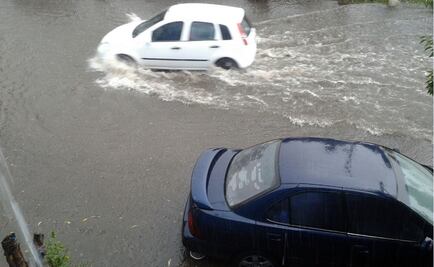 Se desbodan ríos "Capulín" y "Mesquite" en Ixtapaluca