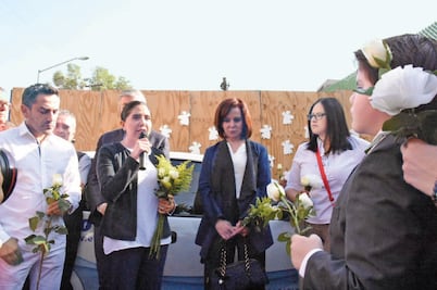 Barrales y Puri acuden a colegio Rébsamen