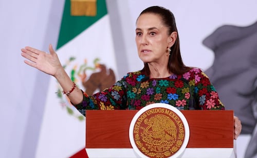 Sheinbaum rechaza que periodista Eduardo Feinmann minimice triunfo de México ante Ecuador en el Mundial; "es indignante", expresa