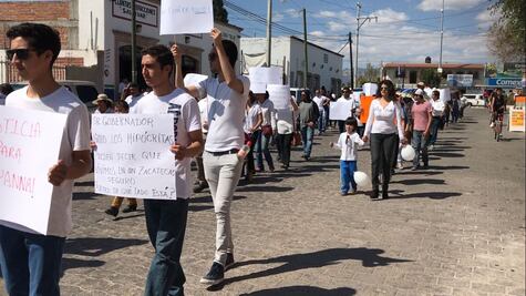Con marcha, piden esclarecer muerte de Dayanna