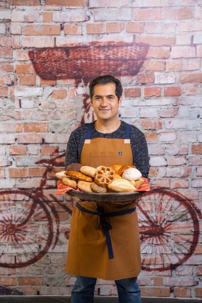 Irving Quiroz pone alta temperatura a la pandemia en "Como pan caliente"