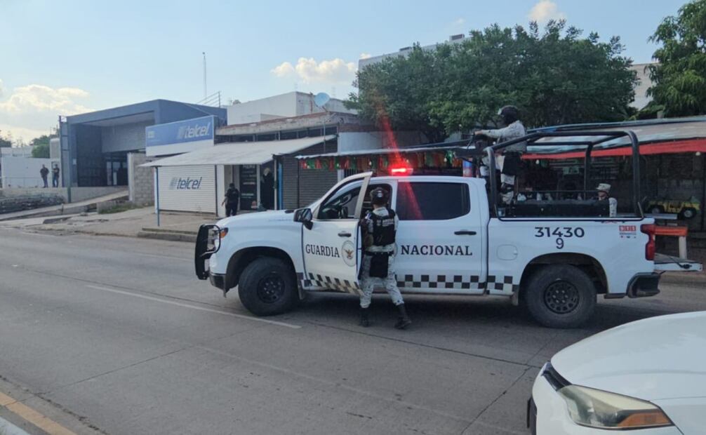 Elementos de la Guardia Nacional llegan a la zona donde se reportan enfrentamiento armados (23/10/2025). Foto: Especial