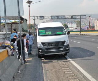 Incumplen paradas autorizadas en Ecatepec