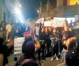 Genera indignación y protestas asesinato de alumna de la UG