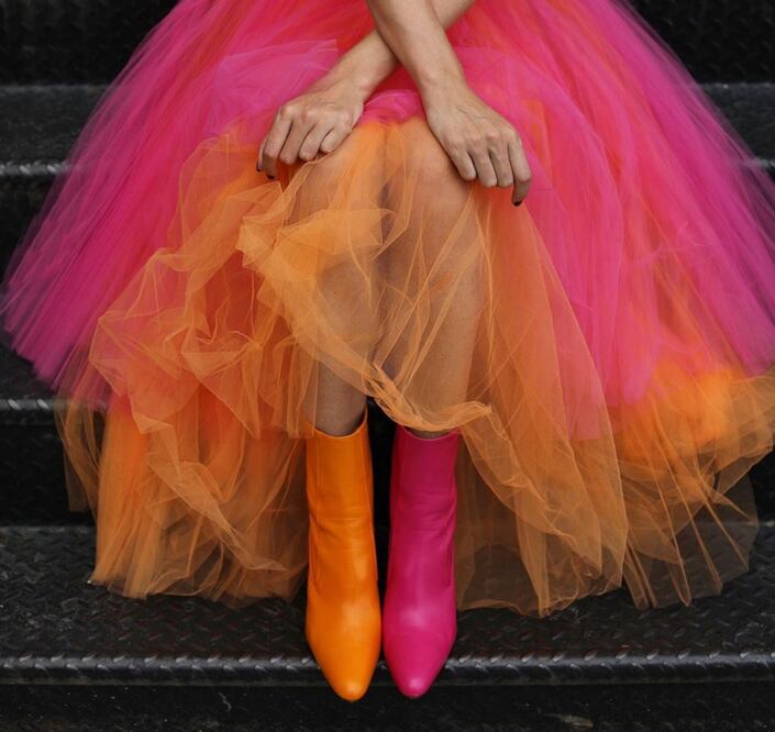 Atrévete a probar esta creativa tendencia en tus looks invernales Foto: Instagram