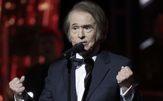 Raphael vuelve a México y deleita al Auditorio Nacional tras superar problemas de salud: “¡Un año más, señores!”