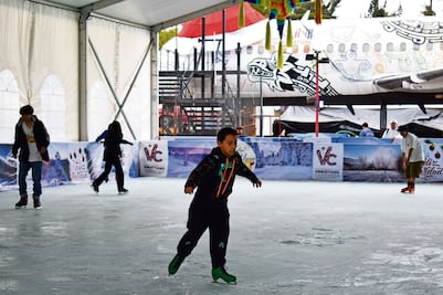 Instalan pistas de hielo en alcaldías
