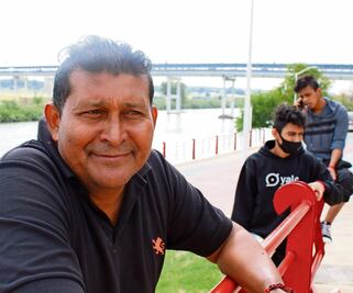 Familia dividida espera asilo en Estados Unidos