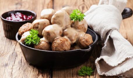 Las populares albóndigas suecas de IKEA, ¿por qué son tan ricas?