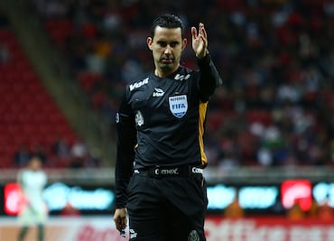 César Ramos será el árbitro del clásico regio