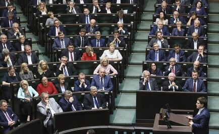 Legisladores polacos rechazan proyecto de ley que criminalizaba aborto 