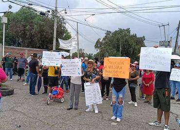 Manifestantes bloquean la México-Texcoco por falta de agua potable