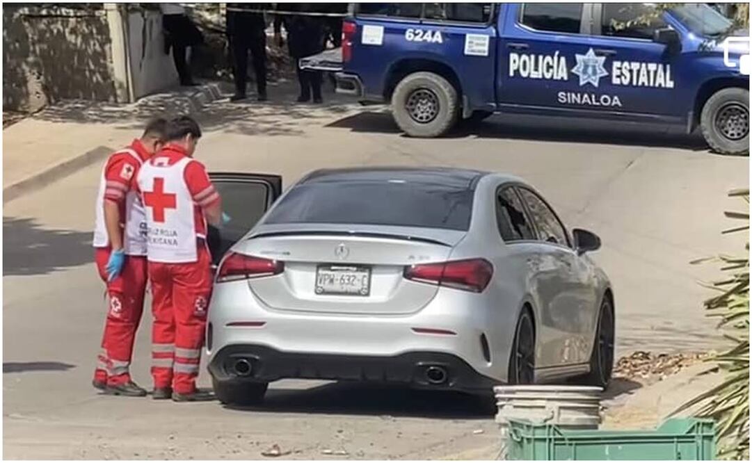 Madre e hijo son ejecutados y abandonan sus cuerpos dentro de Mercedes Benz en Culiacán. Foto: EL UNIVERSAL