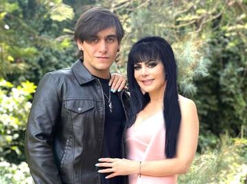 Maribel Guardia dedica emotivo mensaje a su hijo, Julián Figueroa, a un mes de su partida: "Todo me recuerda a ti"