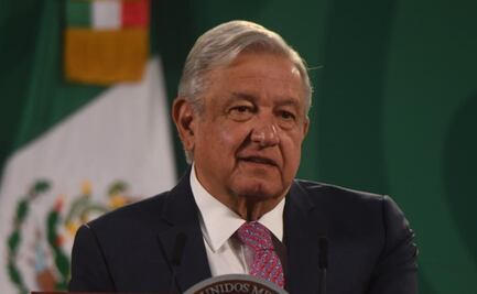 PAN evidencia a AMLO en spot: como precandidato promete bajar la gasolina, ya como presidente dice que no