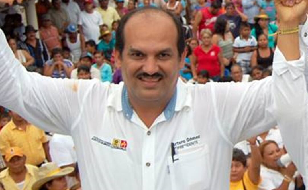 Arturo Gómez Pérez, alcalde de Petatlán asesinado. (FOTO: Tomada de Facebook)