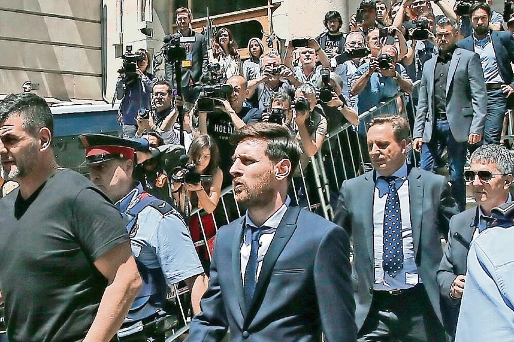 La “Pulga”, al momento de abandonar la corte; recurrirá a la sentencia (MANU FERNÁNDEZ. AP)